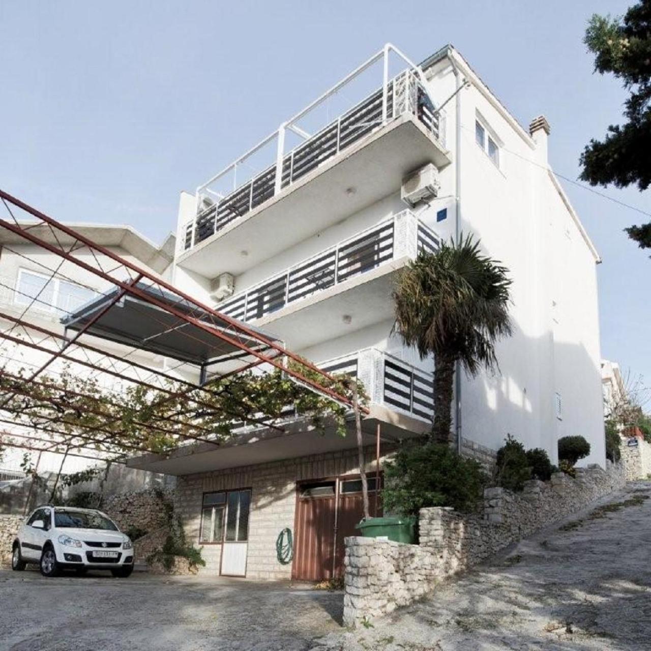 Apartments And Rooms Mirja-Parking Primosten Exterior photo