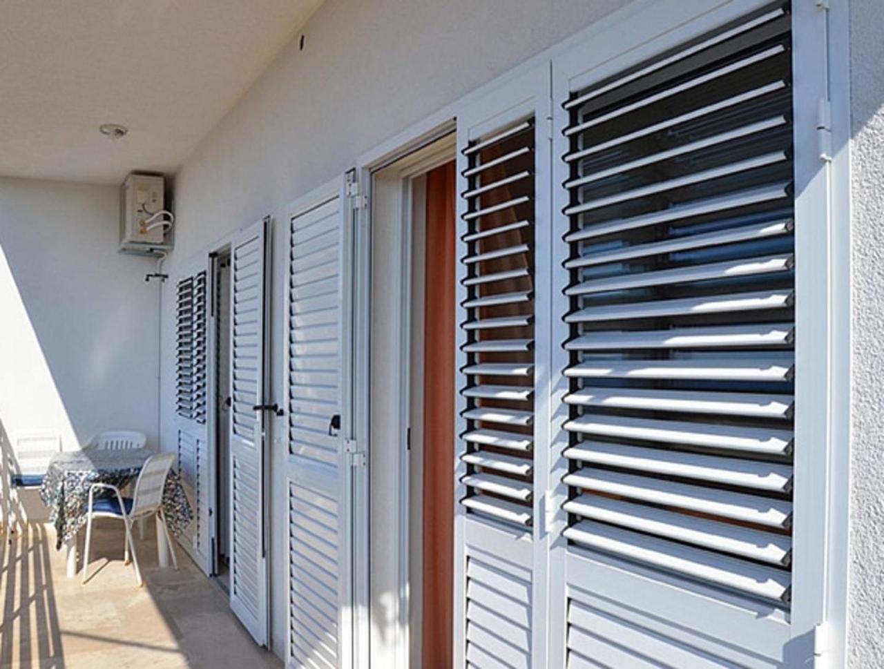 Apartments And Rooms Mirja-Parking Primosten Exterior photo